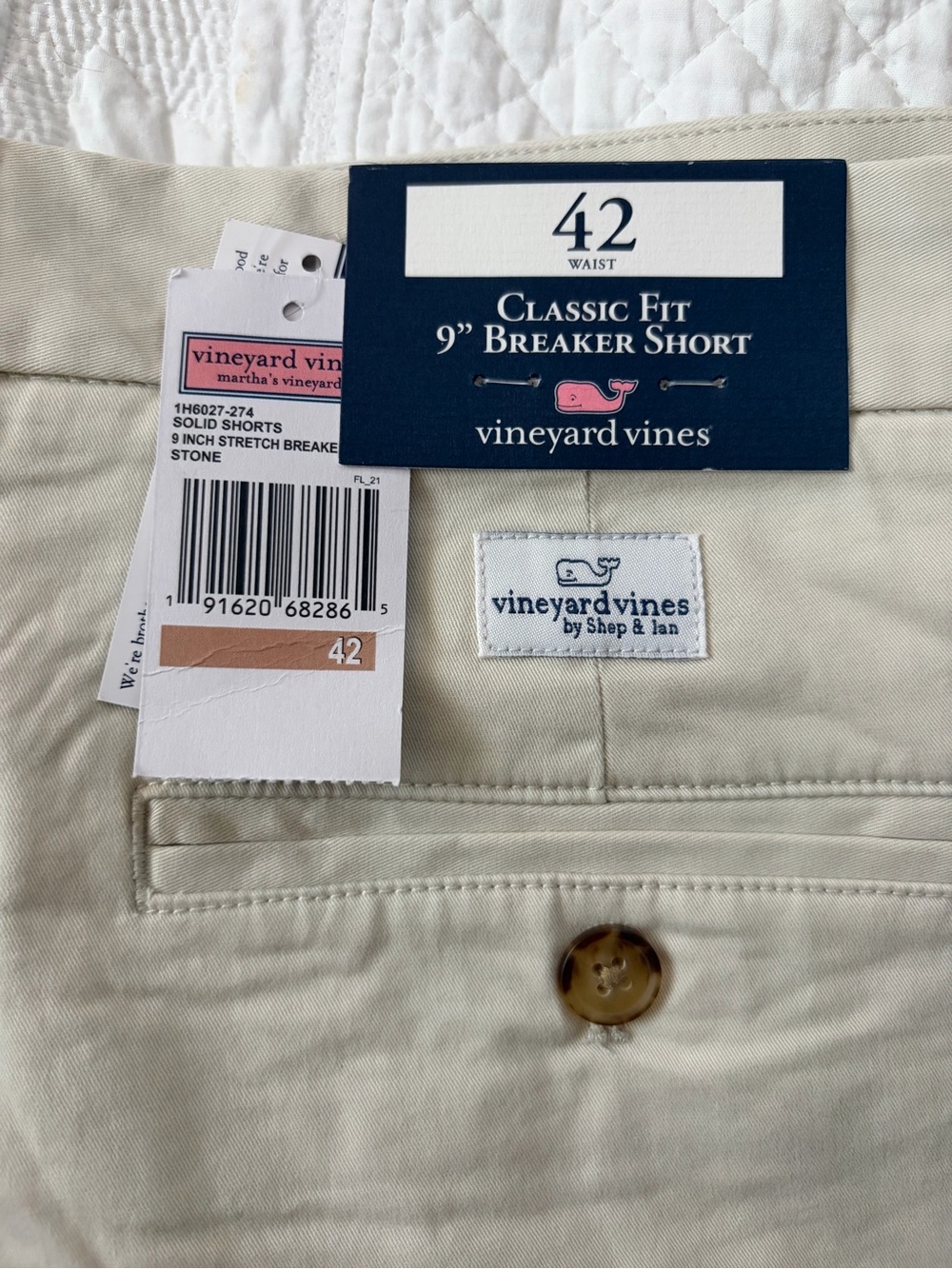 NWT Vineyard Vines 9” Classic Fit Short in Stone - Picture 2 of 3